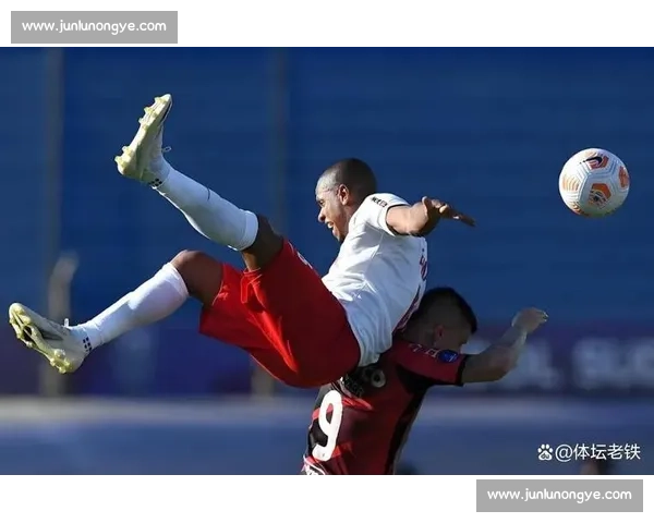 铁西夜燃冲超梦！杨旭陈星领唱，辽宁铁人 3-0 登顶中甲